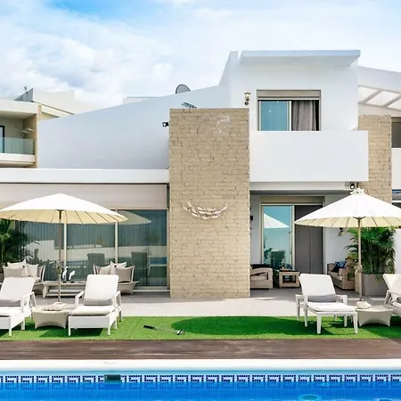Villa White Whale