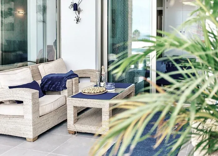 Вілла White Whale Адехе